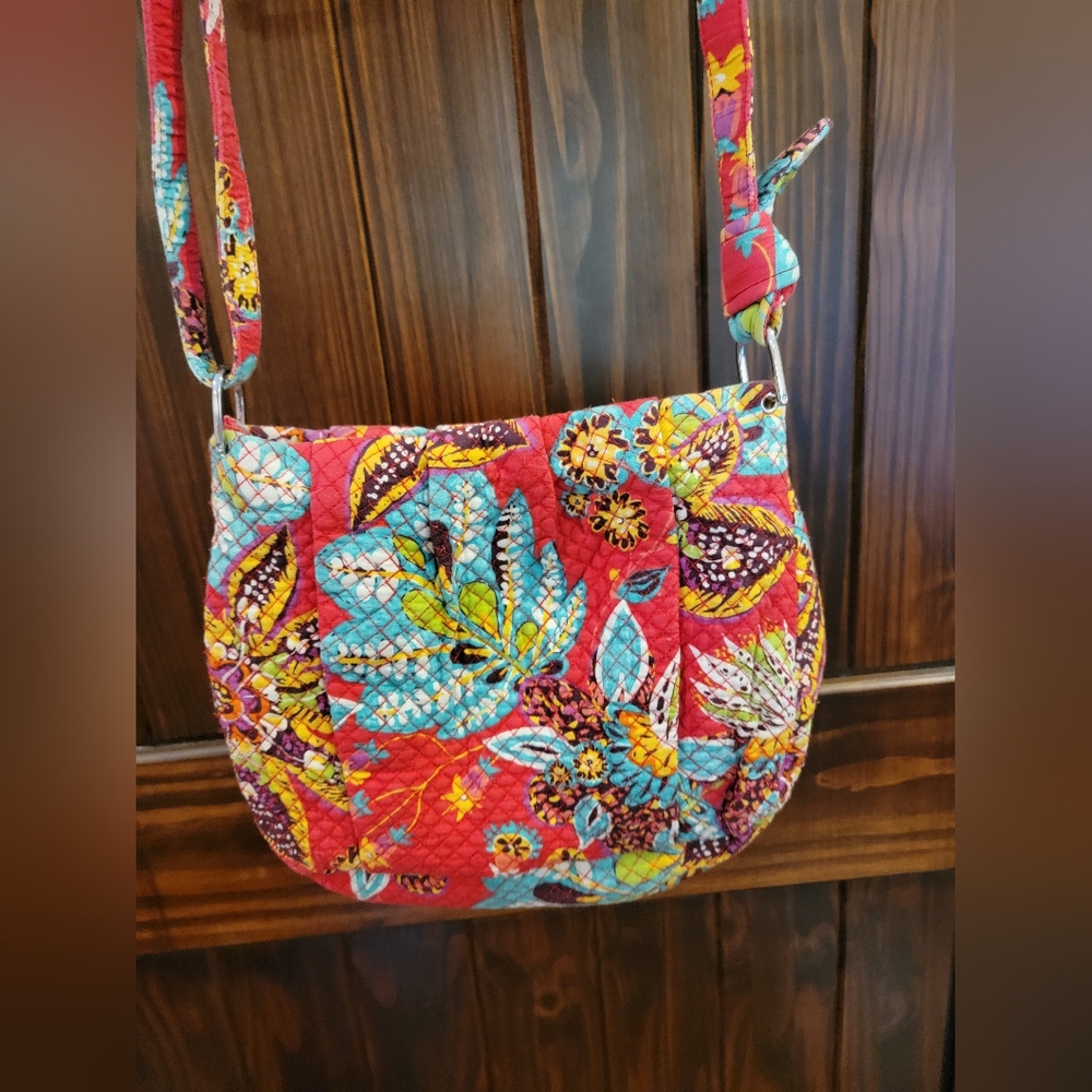 Vera Bradley Hadley Crossbody in Rumba pattern. - Picture 9 of 13